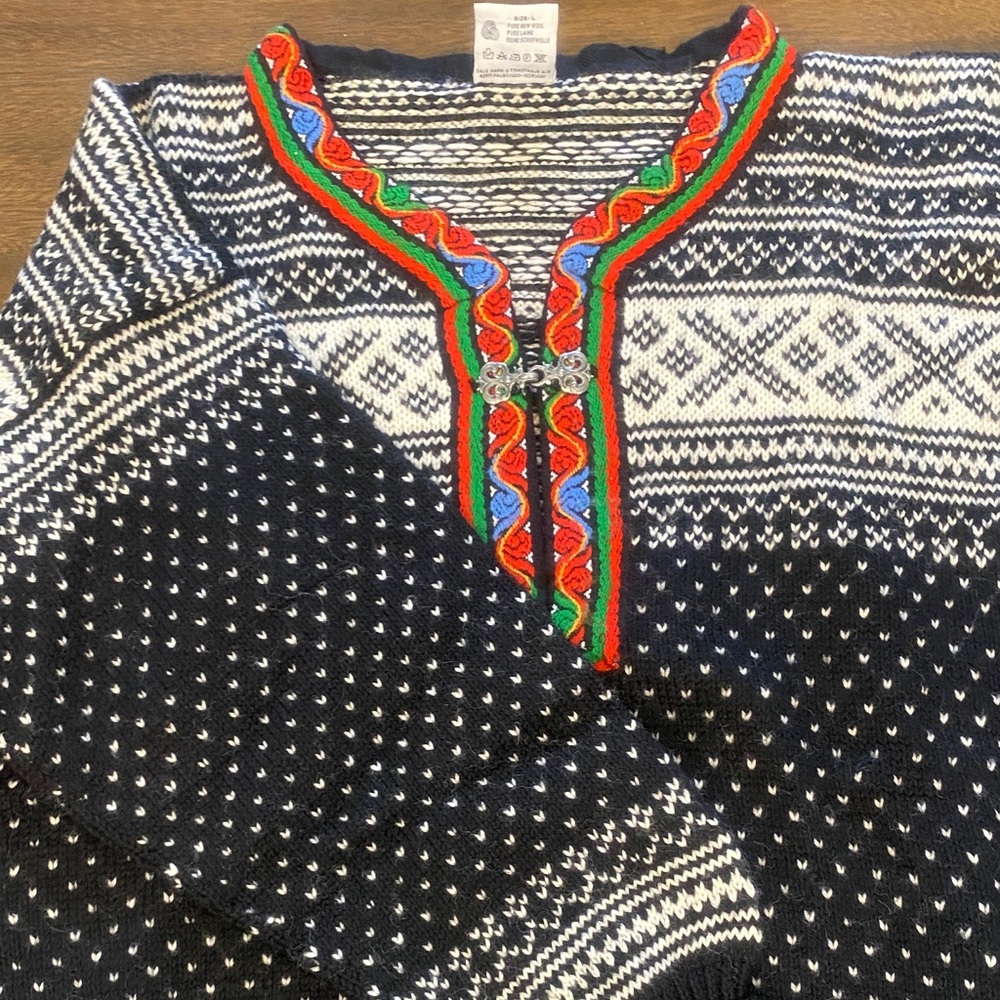 Vintage Dale of Norway Sweater with Colorful Trim & Nordic Birdseye Clasp
